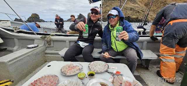Fotos da pesca esportiva na Ilha de Robinson Cruso no Chile